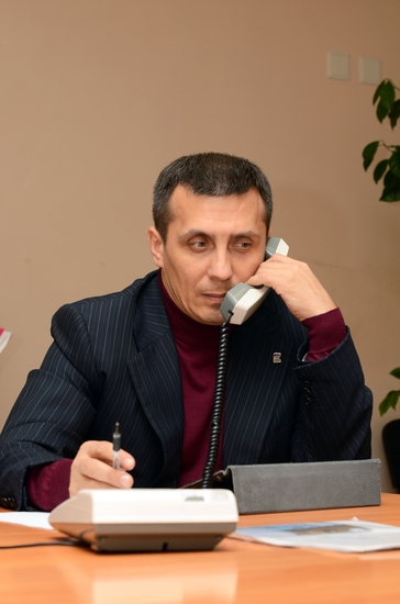 Леонов
